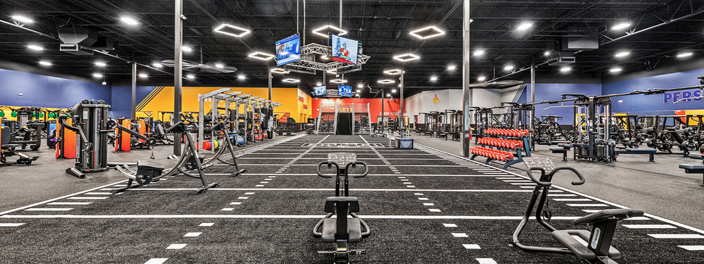 Crunch Fitness - Golden Triangle