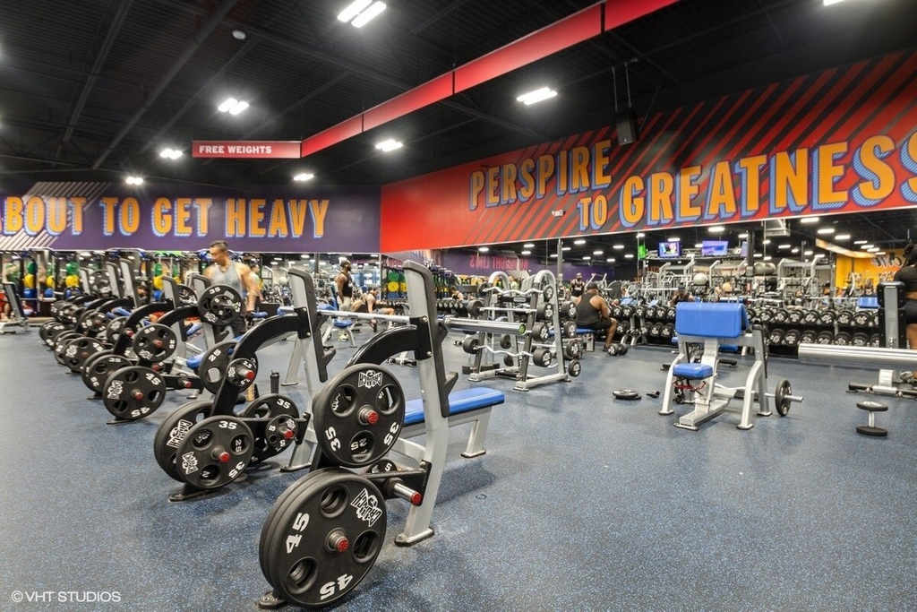 Crunch Fitness