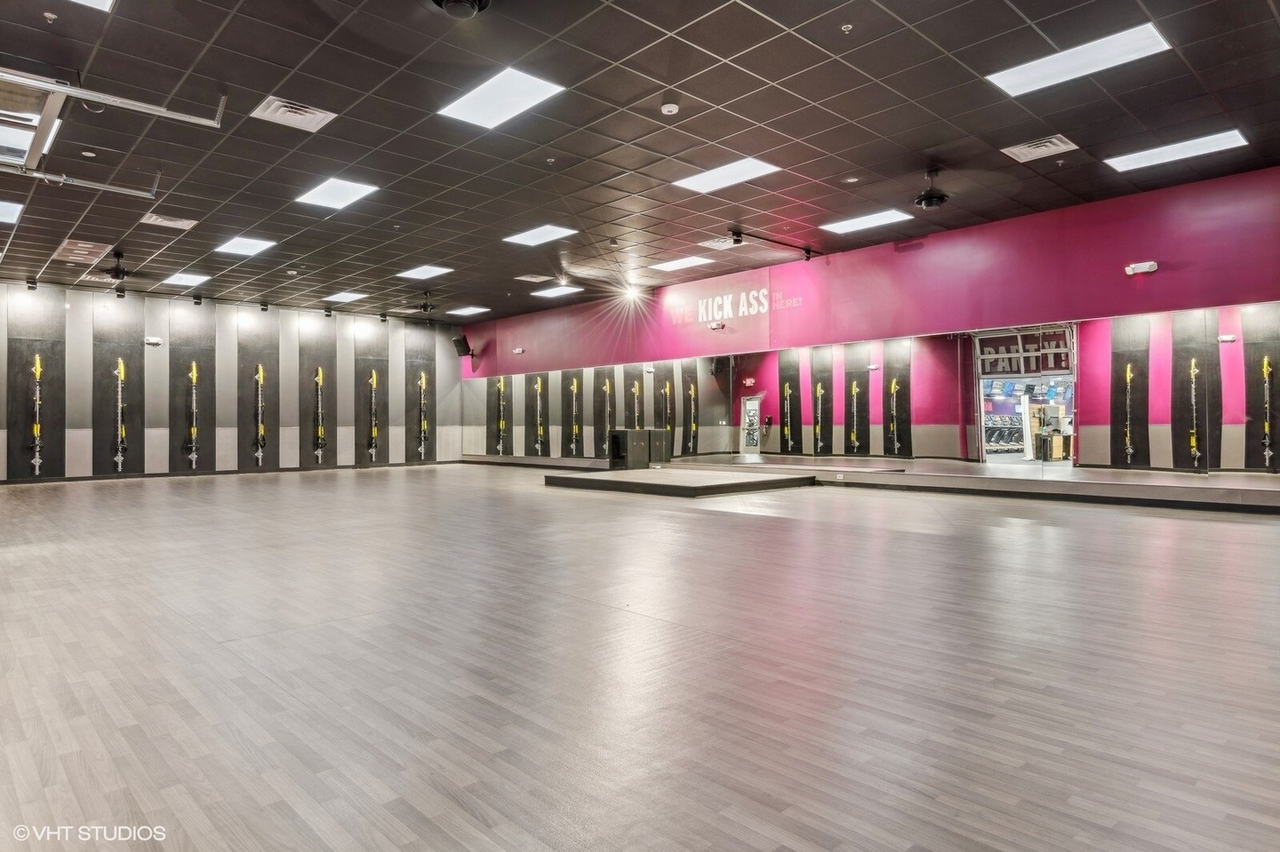 Crunch Fitness