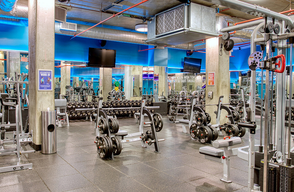Crunch Fitness