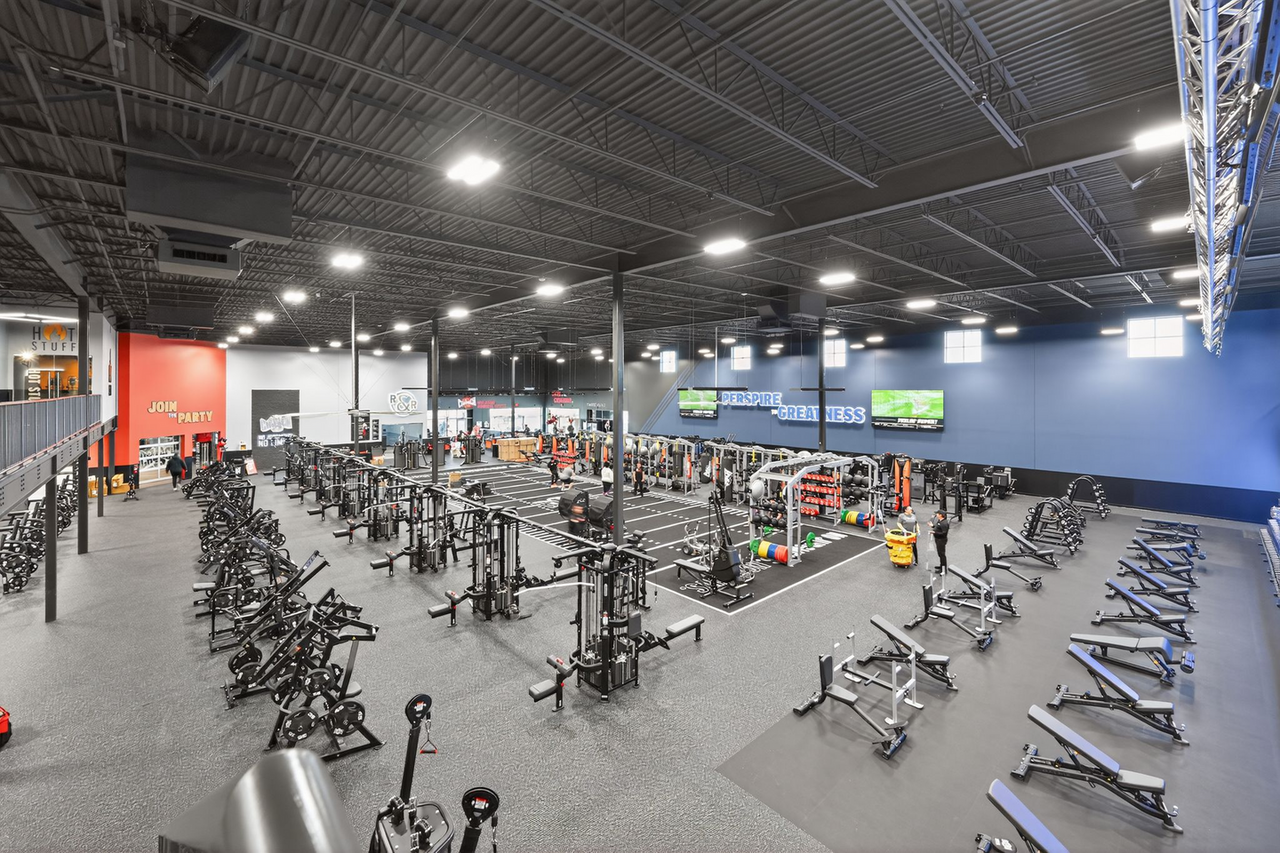 Crunch Fitness - Summer Creek