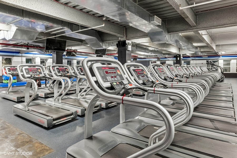 Crunch Fitness