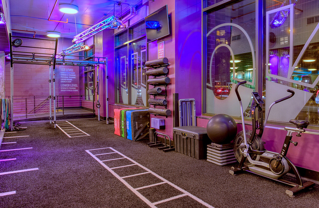 Crunch Fitness