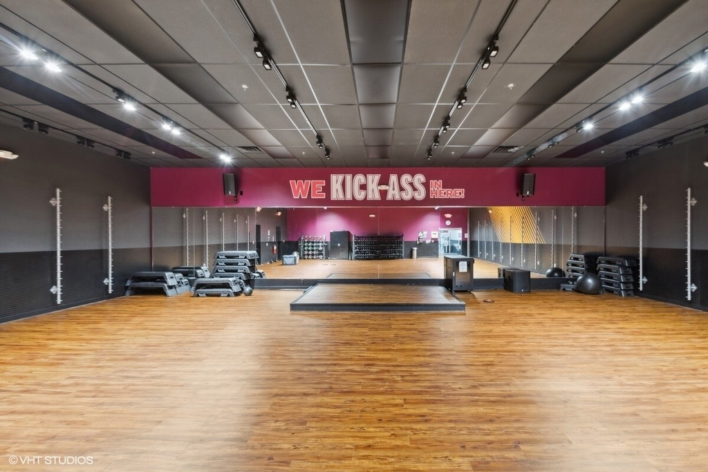 Crunch Fitness